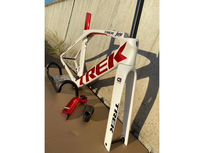 カーボンファイバー ロードバイク自転車フレーム Trek Madone